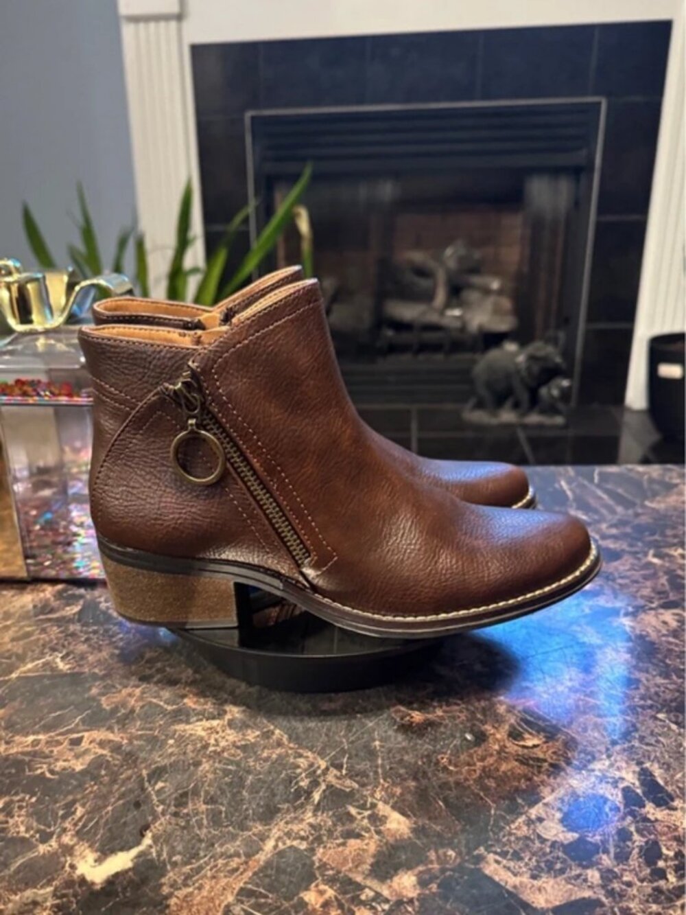 White Mountain Women’s Brown Altering Ankle Booties - Size 6M